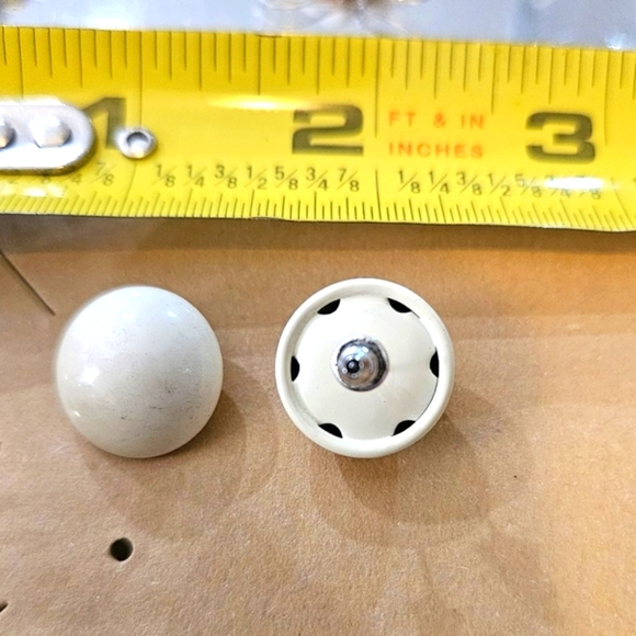 80s Style Classic White Studs - Picture 3 of 4